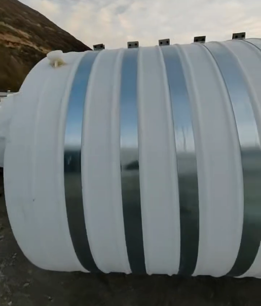 圆形通渭塑料桶批量交付案例:结构稳定,适配多行业液体储运需求 圆形通渭塑料桶批量交付案例:结构稳定,适配多行业液体储运需求